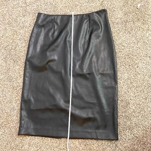 Nine West Faux leather skirt Size Large